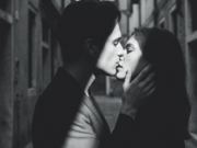 Una storia dell’eros: dalle vette del Monte Olimpo al Mile High Club Bacio
