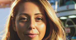 Dai documenti dimenticati, a chi si perde e sbaglia destinazione. Marta Riccioni, caposcalo a Fiumicino racconta gli imprevisti e la bellezza del suo lavoro Marta Riccioni
