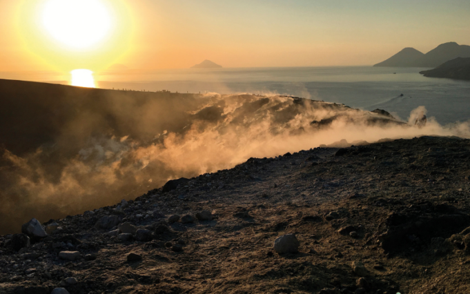 Progetto senza titolo (11) vulcano